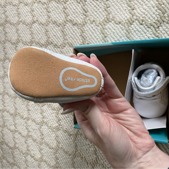 Stride Rite booties - Picture 4 of 5